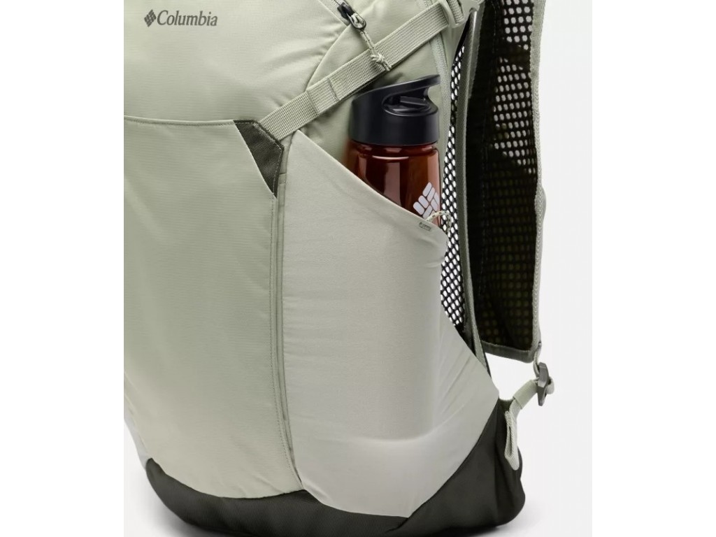 ColumbiaBlackcombRidge30LBackSafariGreenscape-01